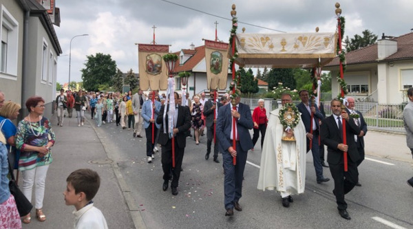 Fronleichnamsprozession - Tijelovska procesija