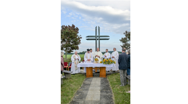 hl. Messe beim Papstkreuz