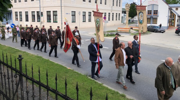 Fronleichnamsprozession - tijelovska procesija